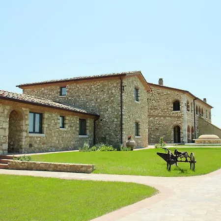 Agriturismo San Lorenzo *
